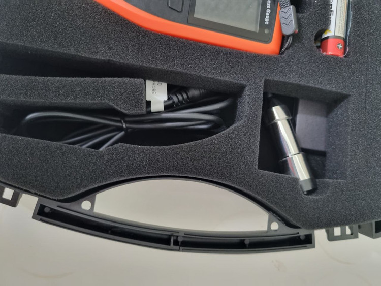 ضخامت سنج رنگ و پوشش الکومتر انگلستان